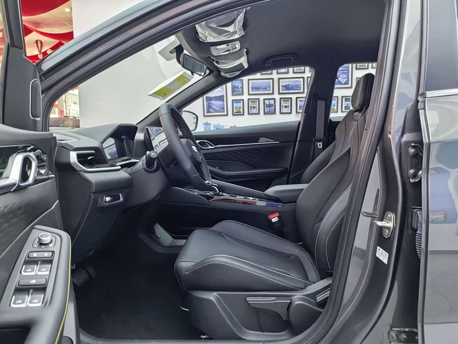 GEELY Coolray 2019 #6 GEELY Coolray 2019 car image #6