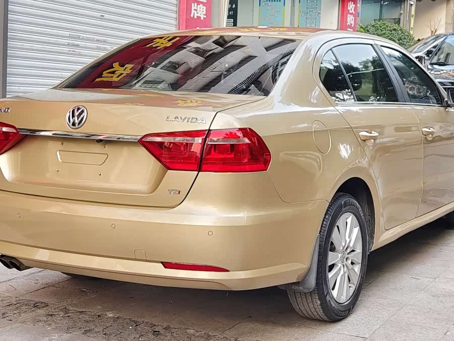 Volkswagen Lavida 2014 car image #6