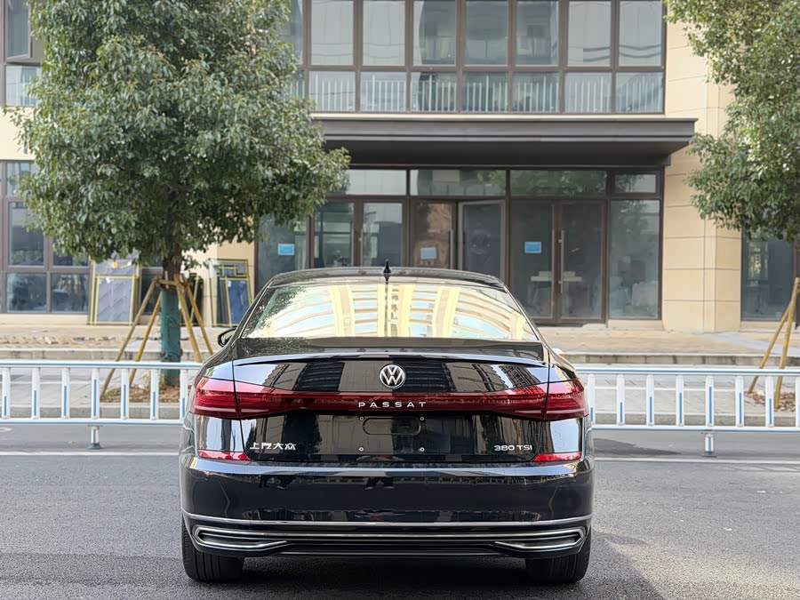 Volkswagen Passat 2022 صورة سيارة #6