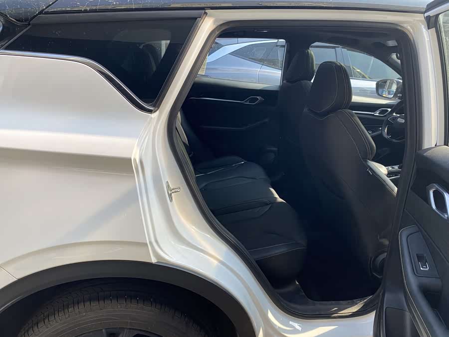 GEELY Coolray 2024 car image #6