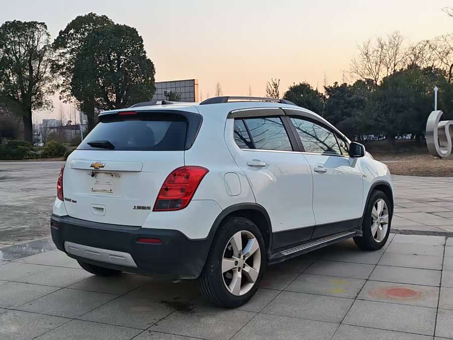 Chevrolet Tracker 2015 #6 Chevrolet Tracker 2015 car image #6