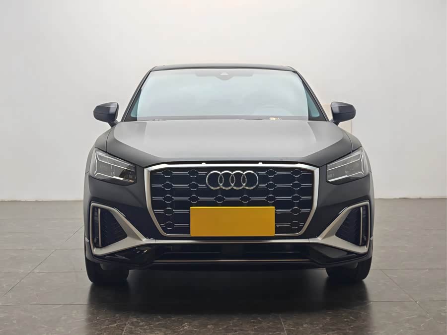 Audi Q2L 2023 car image #6
