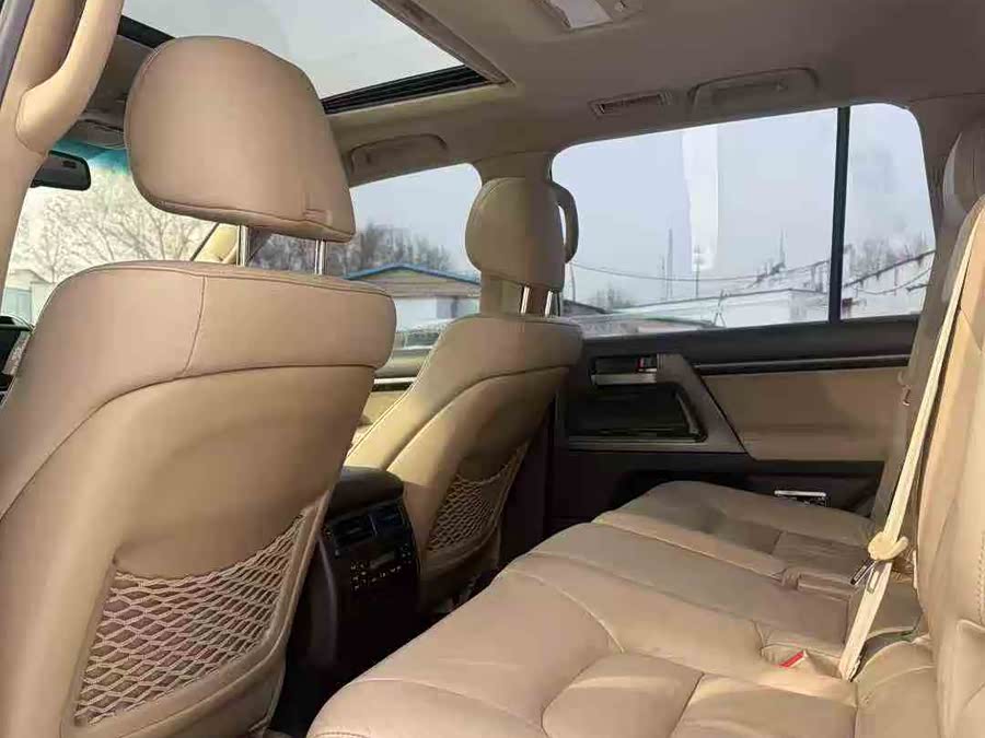 Toyota Land Cruiser 2012 #6 Toyota Land Cruiser 2012 car image #6