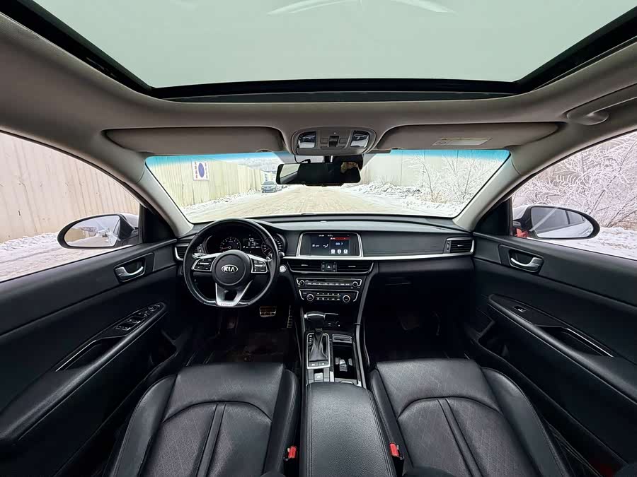 Kia K5 2019 car image #6
