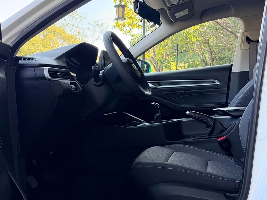 GEELY Emgrand 2024 #6 GEELY Emgrand 2024 car image #6