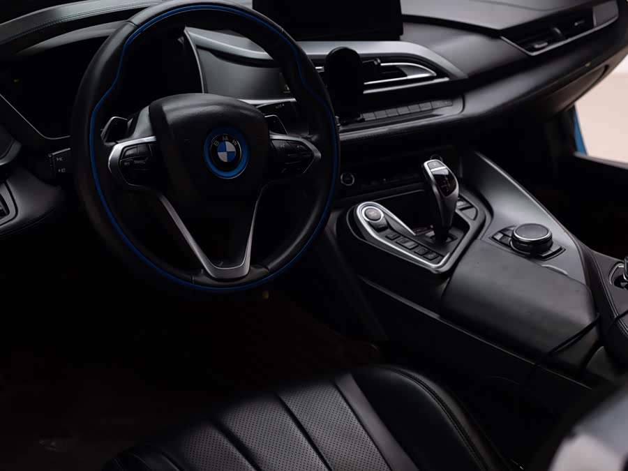 BMW i8 2015 car image #6