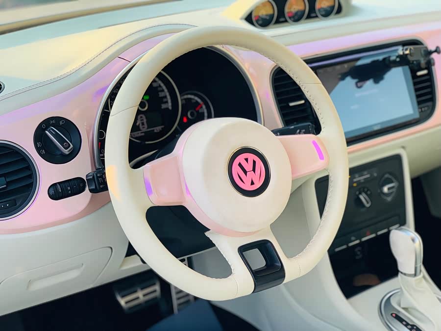 Volkswagen Beetle 2016 изображение автомобиля #6