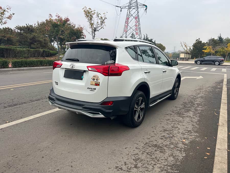 Toyota RAV4 2015 car image #6