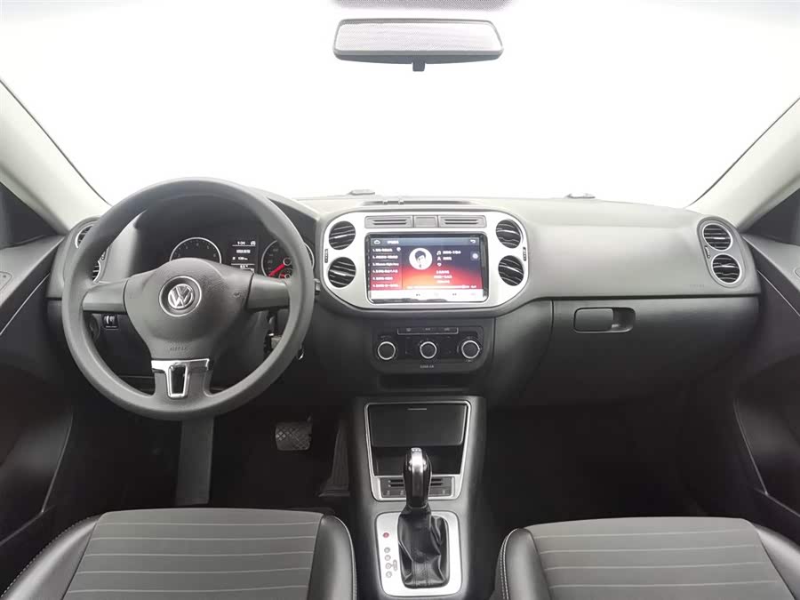 Volkswagen Tiguan 2017 car image #6