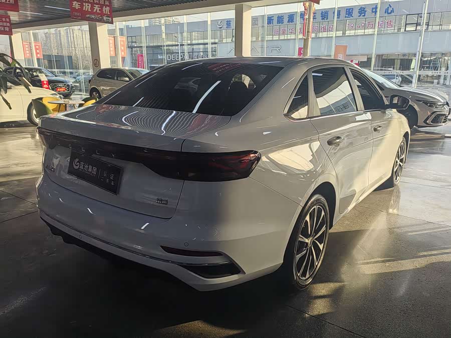 GEELY Emgrand 2024 #6 GEELY Emgrand 2024 car image #6