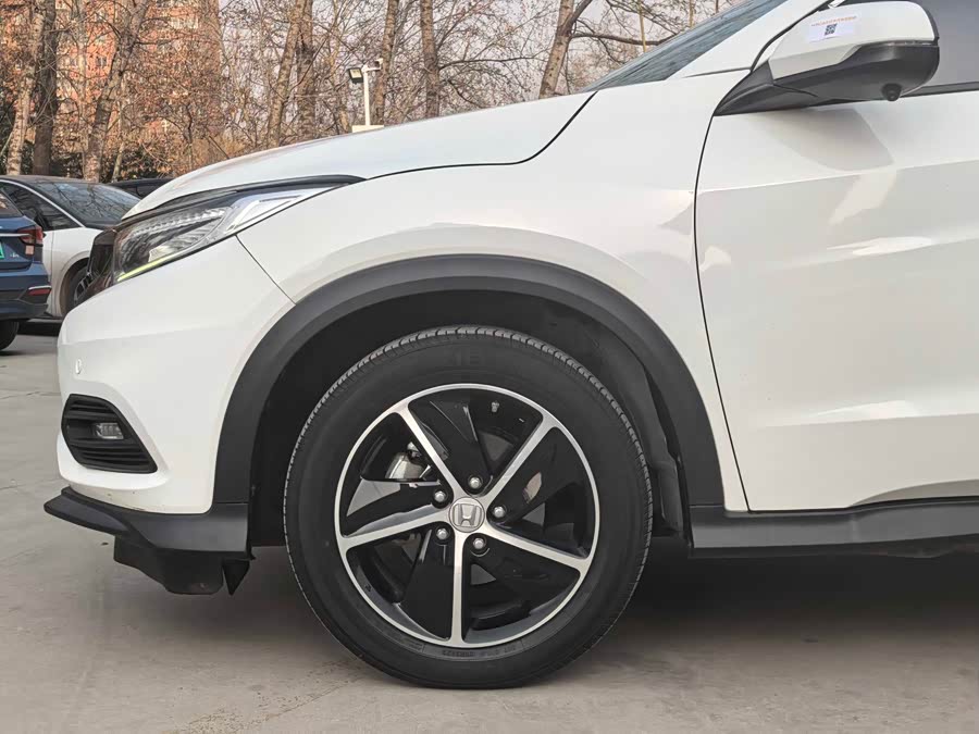 Honda VEZEL 2022 #6 Honda VEZEL 2022 car image #6