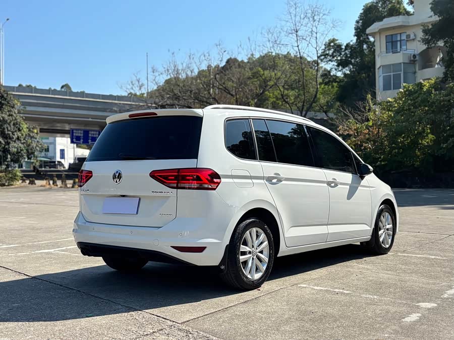 Volkswagen Touran 2019 #6 Volkswagen Touran 2019 car image #6