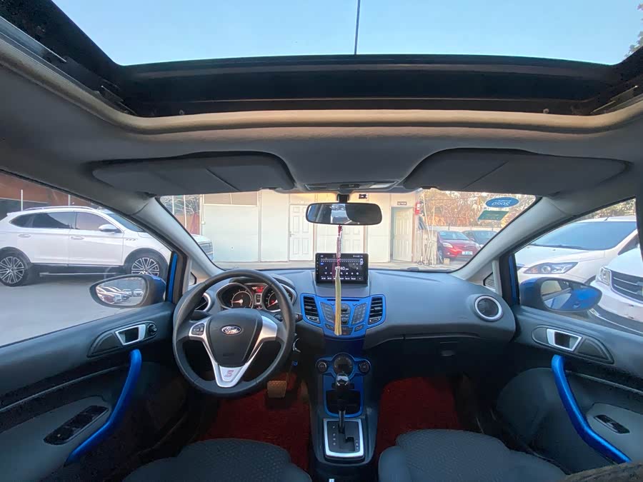 Ford Fiesta 2012 immagine di auto #6