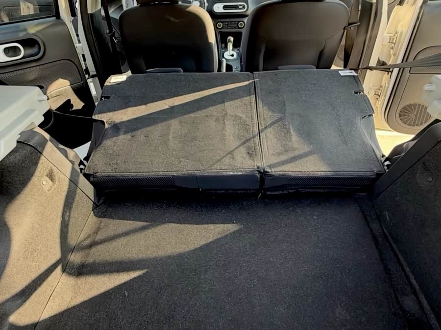 MG 3 2012 car image #6