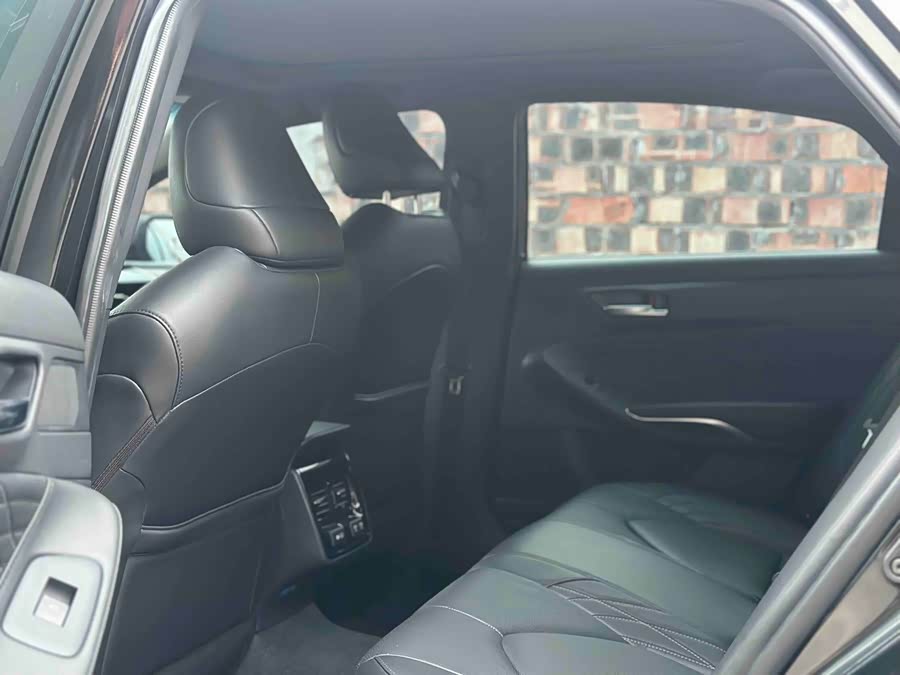 Toyota Avalon 2021 car image #6