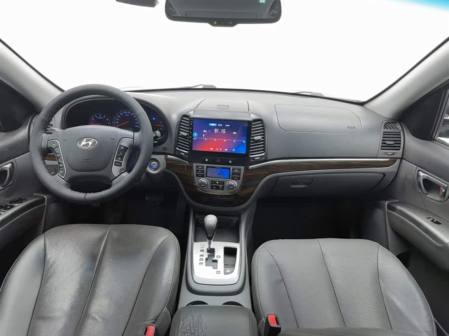 Hyundai Santa Fe Classic 2012 car image #6