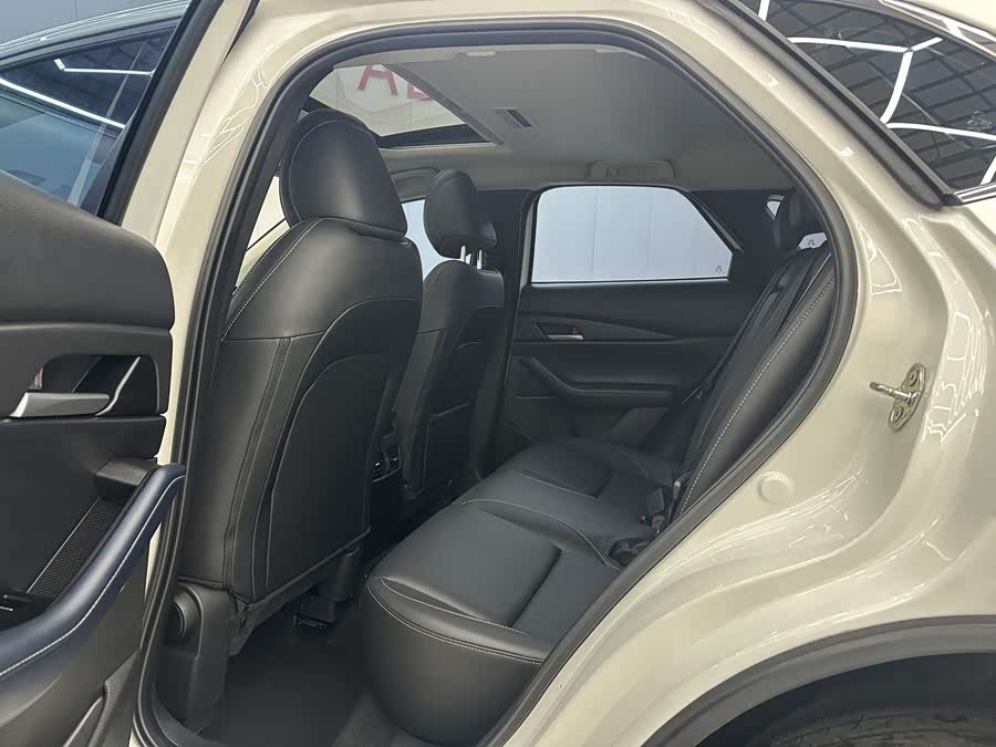 Mazda CX-30 2022 изображение автомобиля #6