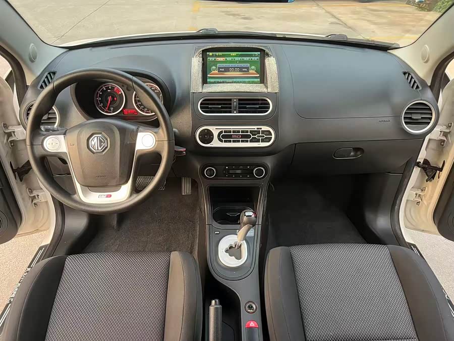 MG 3 2015 car image #6