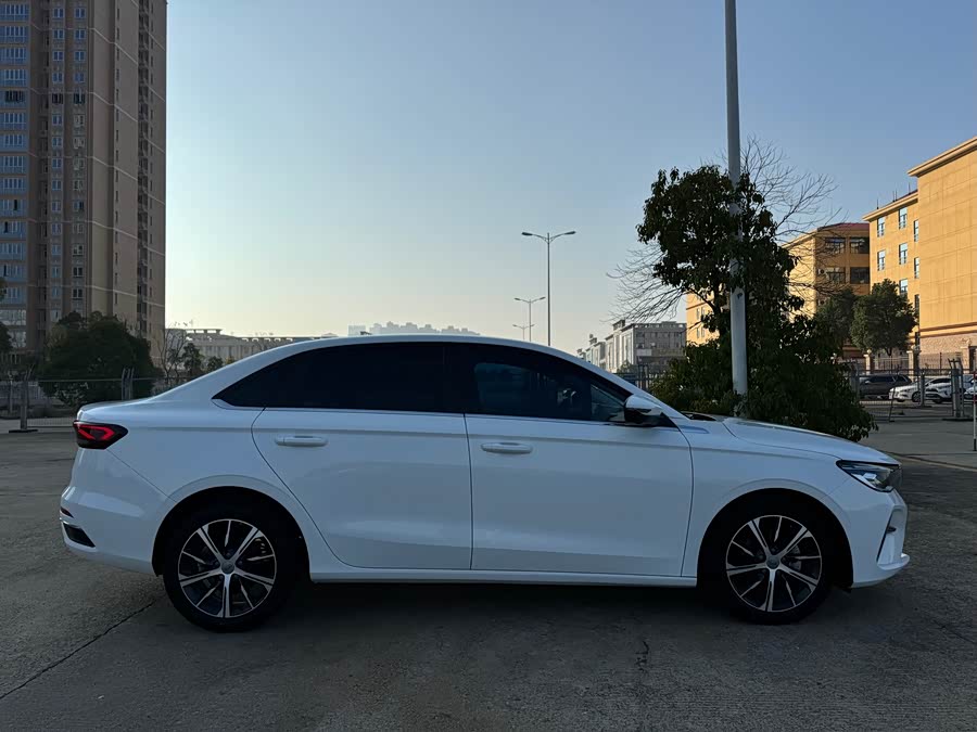 GEELY Emgrand 2022 #6 GEELY Emgrand 2022 car image #6