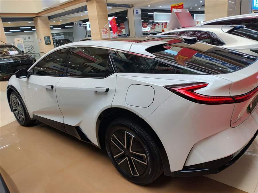 Toyota bZ5 2025 car image #6