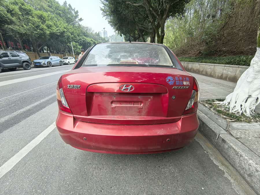 Hyundai Accent 2010 #6 Hyundai Accent 2010 car image #6