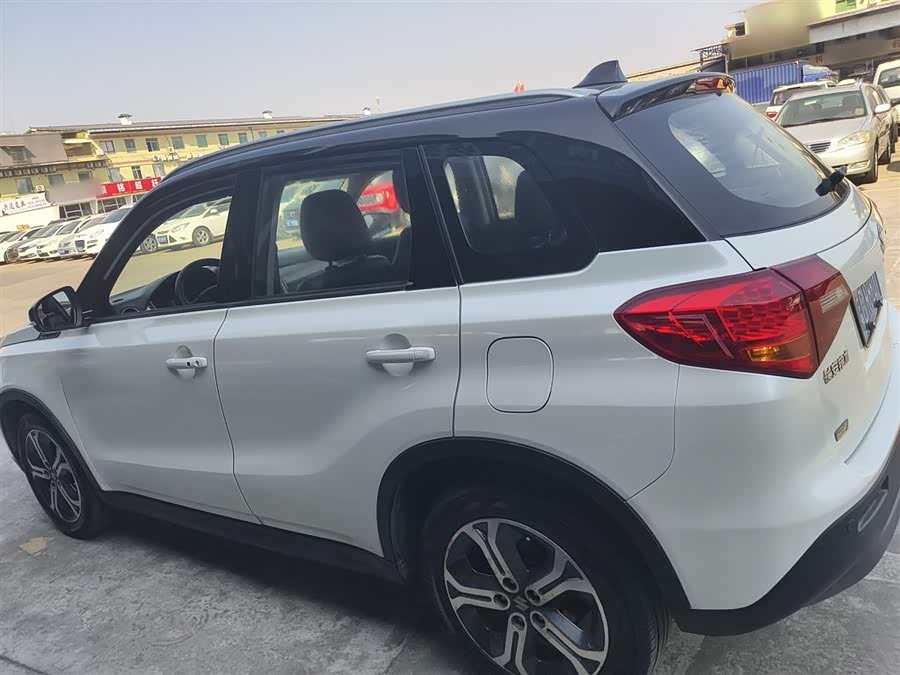 Suzuki Vitara 2016 car image #6