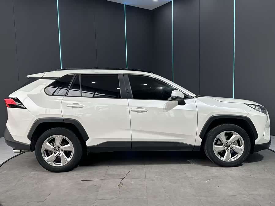 Toyota RAV4 2020 #6 Toyota RAV4 2020 car image #6