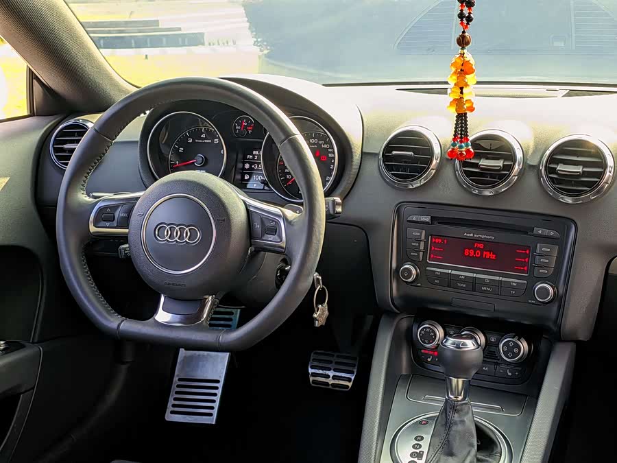 Audi TT 2013 car image #6