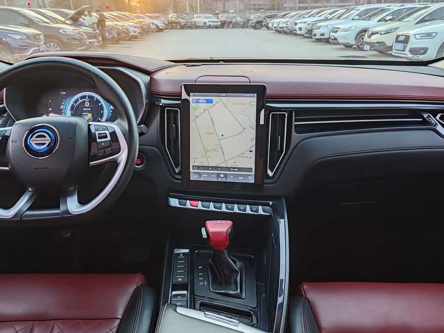 Forthing T5 2019 صورة سيارة #6