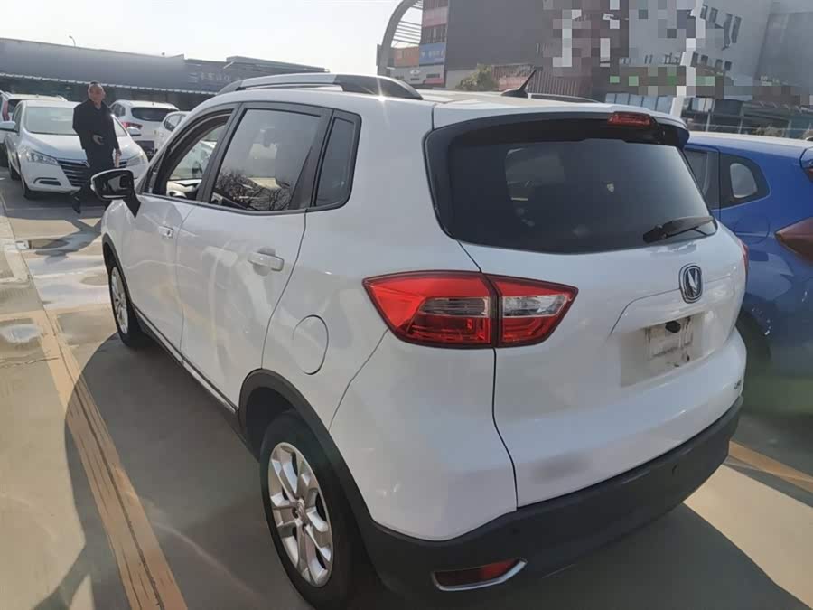 Changan CS15 2018 صورة سيارة #6