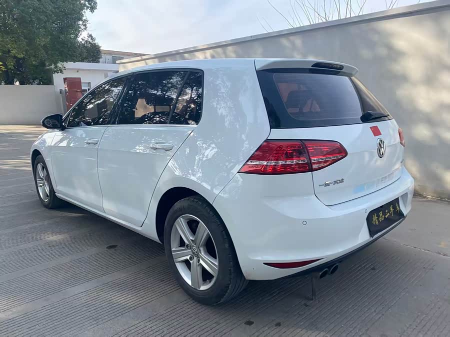 Volkswagen Golf 2014 car image #6