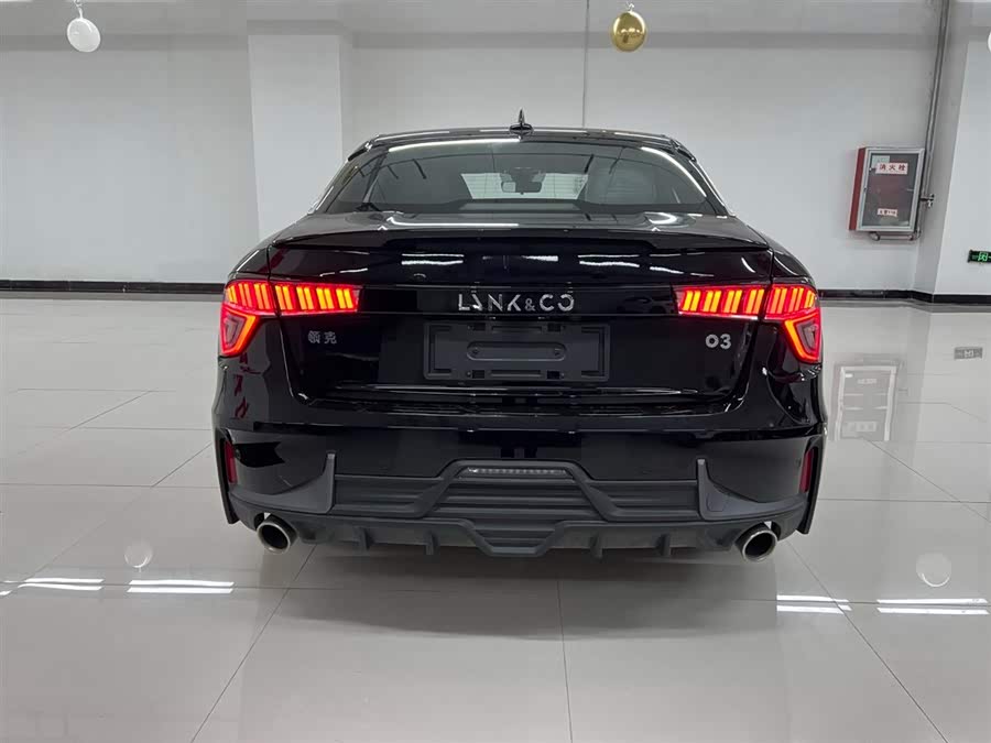 Lynk & Co 03 2018 car image #6