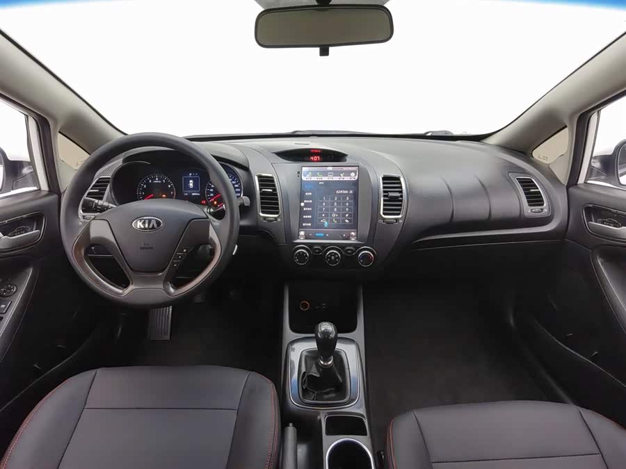 Kia K3 2016 car image #6