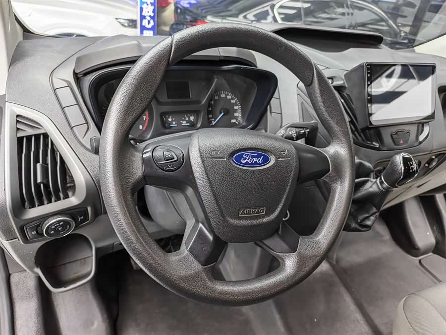 Ford Transit 2020 car image #6