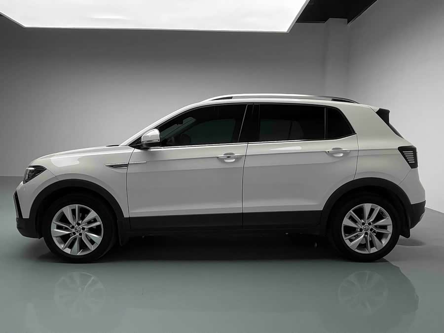 Volkswagen T-Cross 2022 car image #6