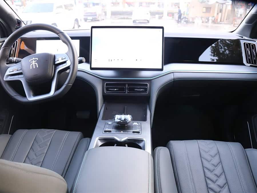 BYD SongL DM-i 2025 car image #6