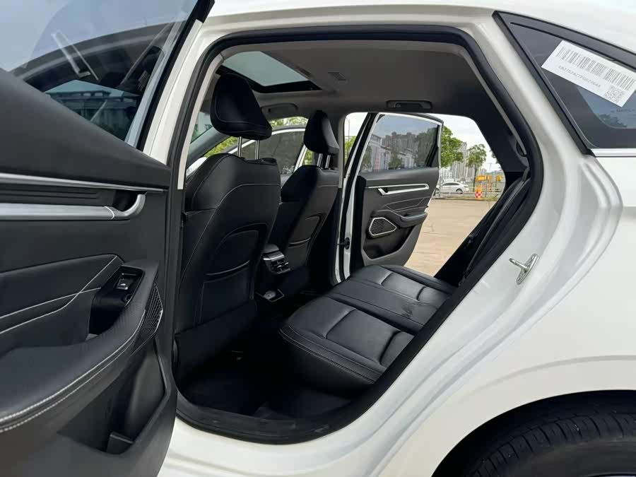 GEELY Emgrand 2022 car image #6