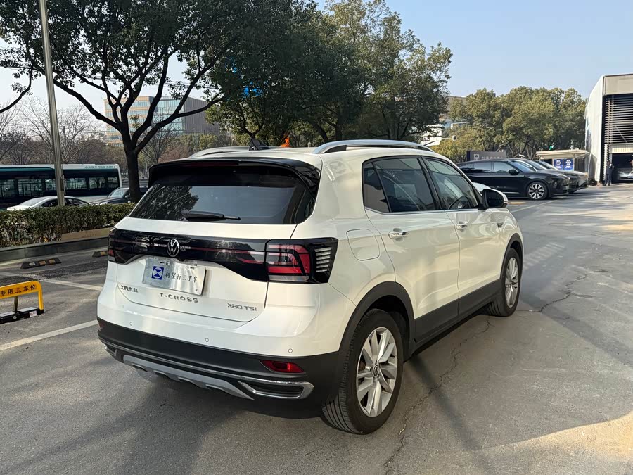 Volkswagen T-Cross 2021 #6 Volkswagen T-Cross 2021 car image #6