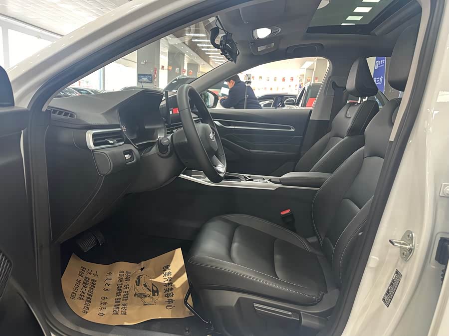 GEELY Emgrand 2025 car image #6