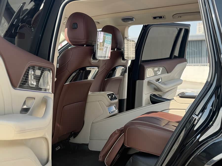 Mercedes-Benz GLS Class 2023 car image #6