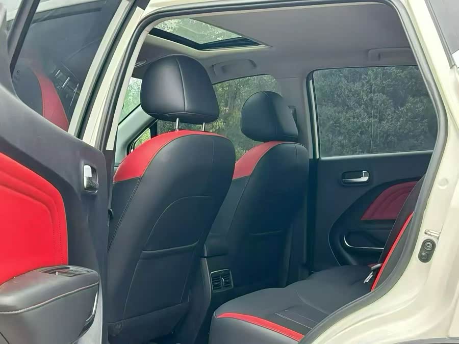 GAC Trumpchi GS3 2019 #6 GAC Trumpchi GS3 2019 car image #6