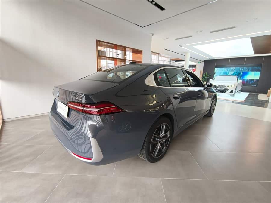 BMW i5 2025 #6 BMW i5 2025 изображение автомобиля #6