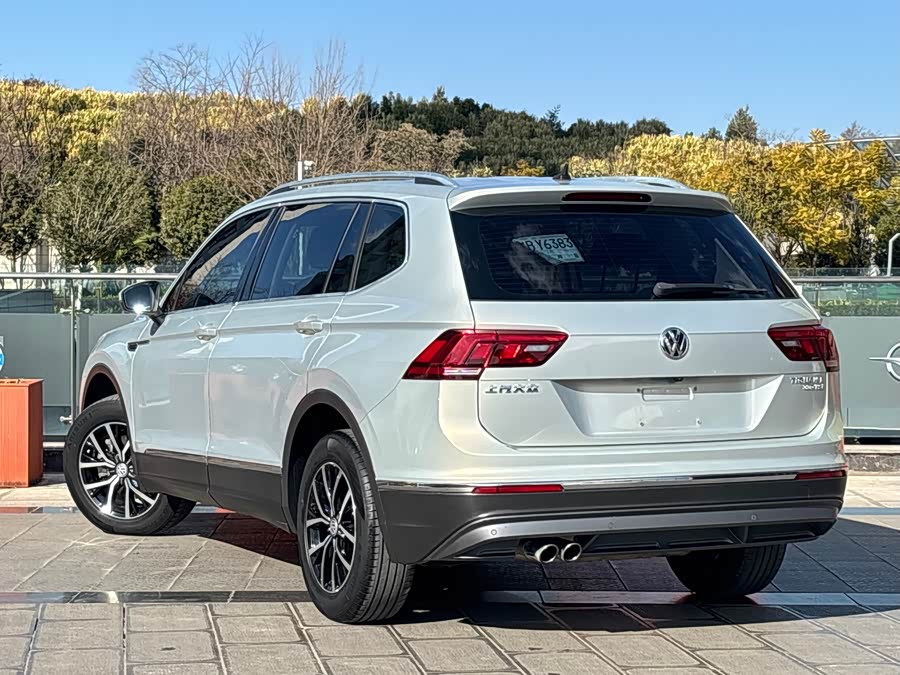 Volkswagen Tiguan L 2018 #6 Volkswagen Tiguan L 2018 car image #6
