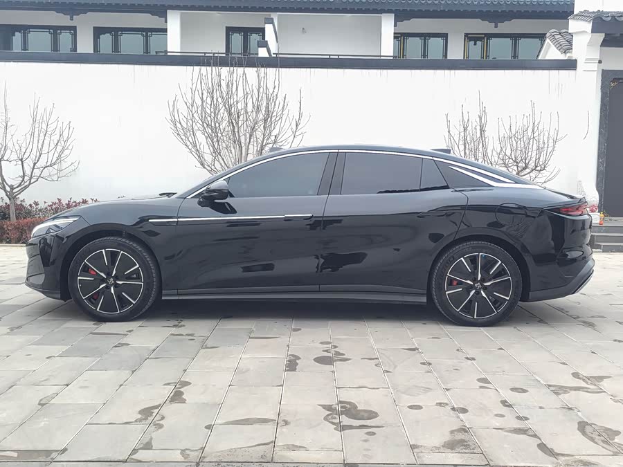 BYD HanL 2025 #6 BYD HanL 2025 car image #6