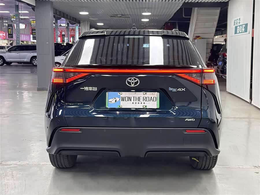 Toyota bZ4X 2022 immagine di auto #6