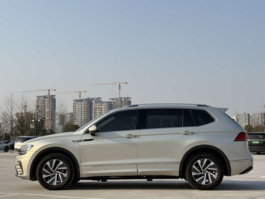 Volkswagen Tiguan L New Energy 2021 изображение автомобиля #6