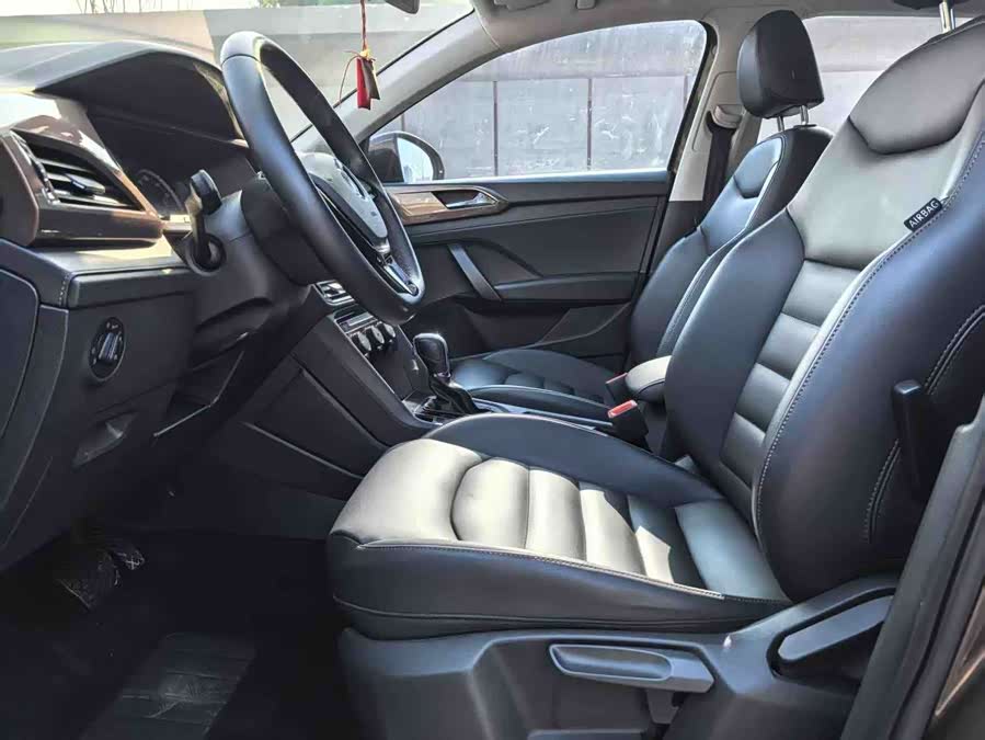 Volkswagen Tharu 2019 car image #6