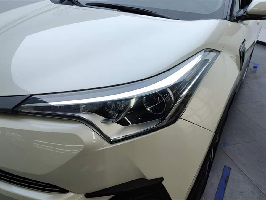 Toyota C-HR 2019 immagine di auto #6