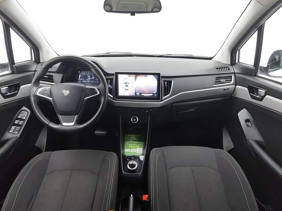 哪吒汽车 哪吒N01 2020 #6 哪吒汽车 哪吒N01 2020 汽车图片 #6