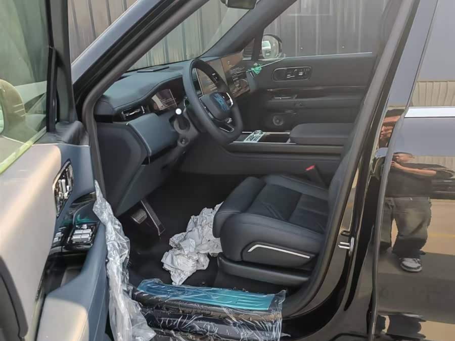 Zeekr 9X 2025 car image #6
